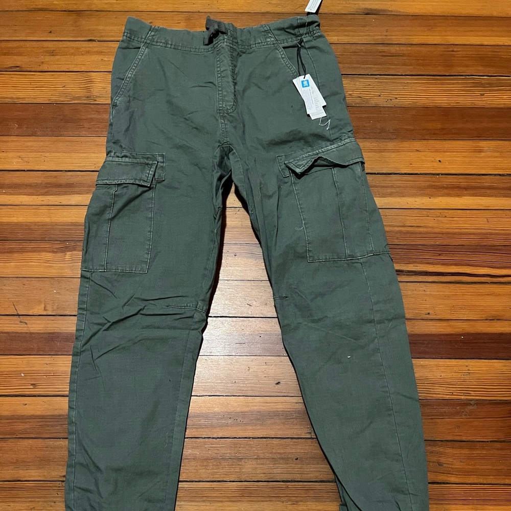 Treasure & Bond Cargos